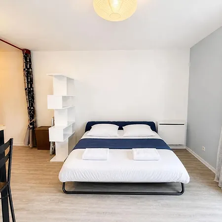 Charming With Private Garden In Aytré